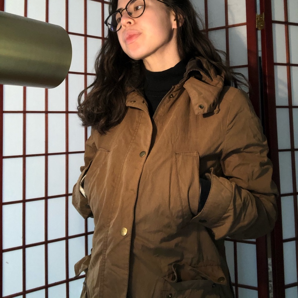 Light winter jacket with zipper and hood
